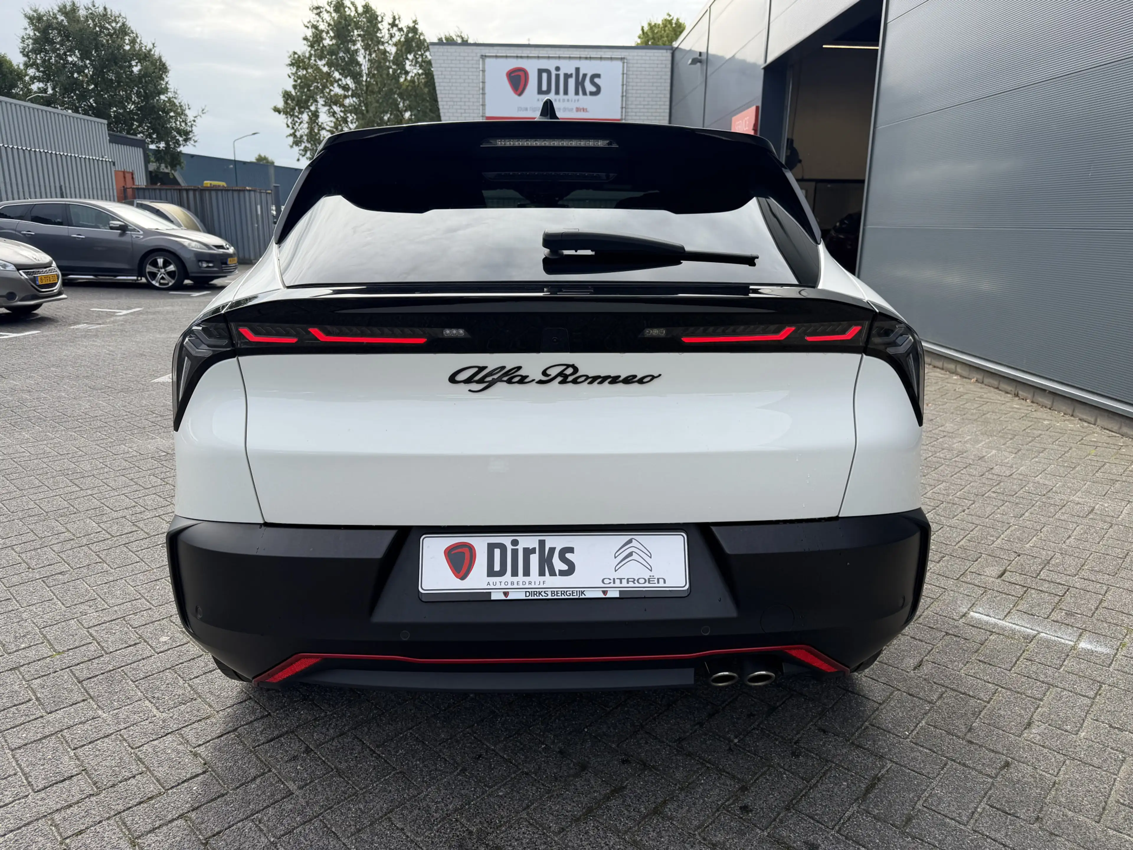 Alfa Romeo Junior 1.2 Turbo Hybrid Ibrida Speciale (Elektrische Klep — photo 5