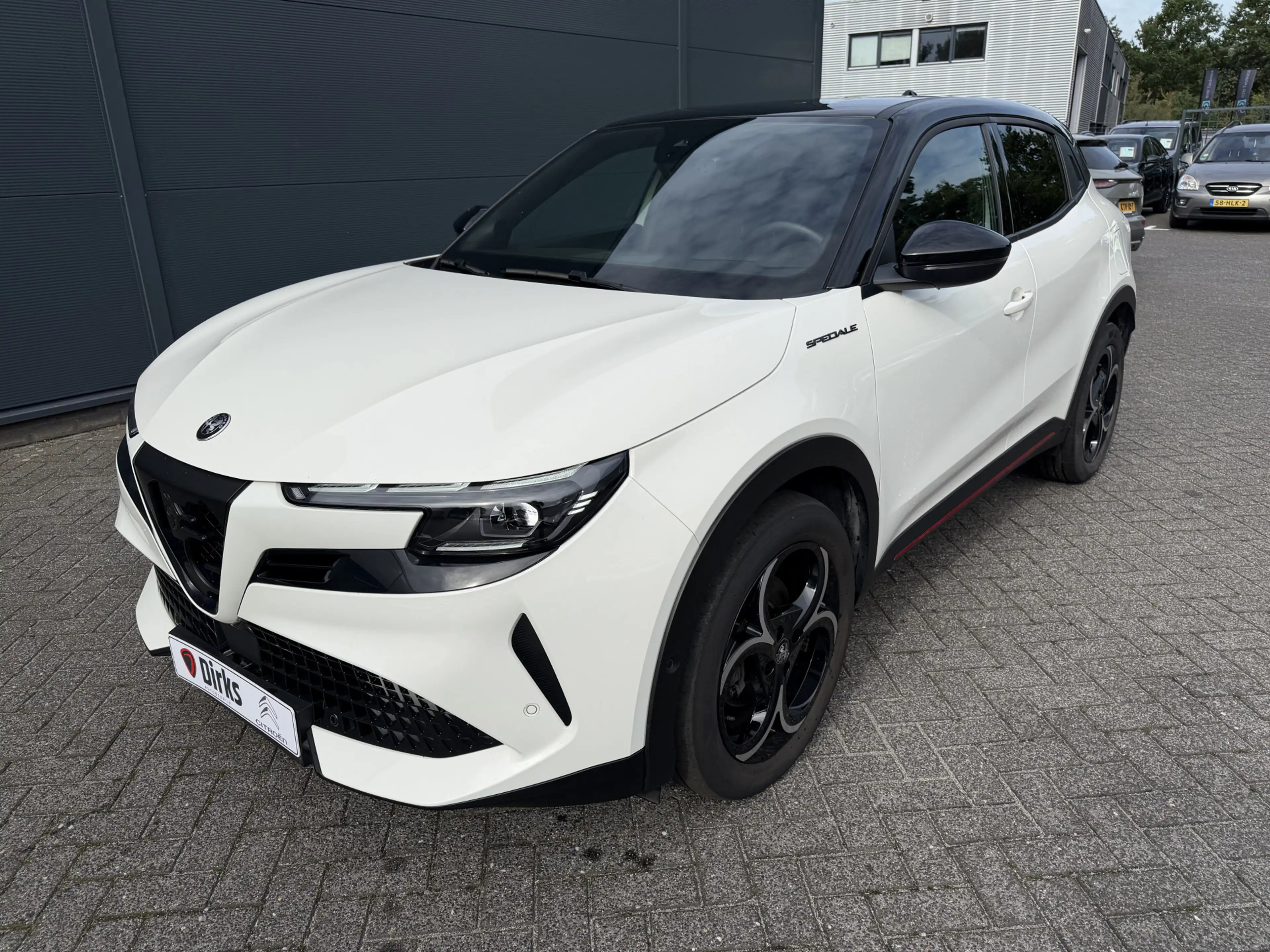 Alfa Romeo Junior 1.2 Turbo Hybrid Ibrida Speciale (Elektrische Klep — photo 3