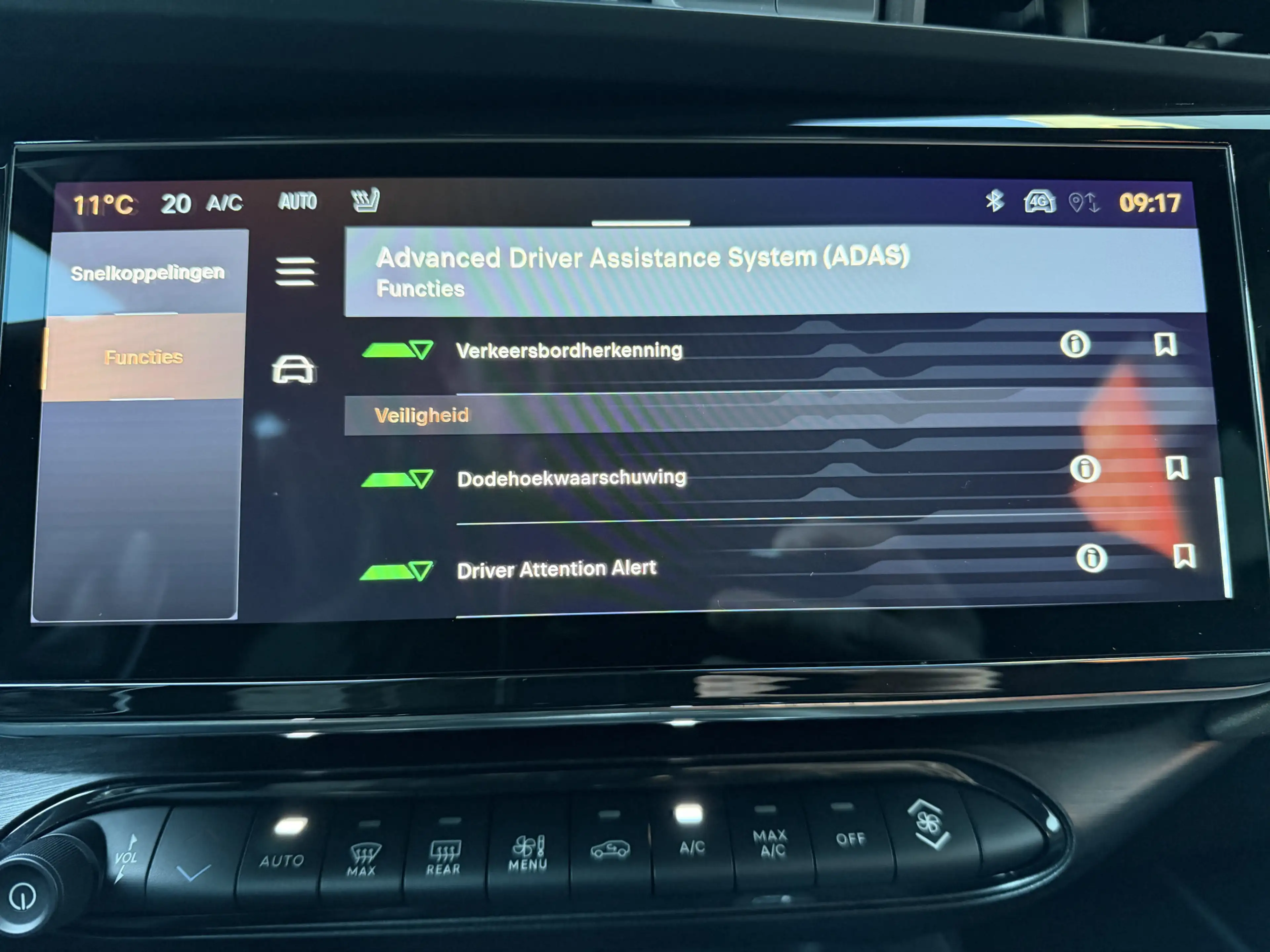 Alfa Romeo Junior 1.2 Turbo Hybrid Ibrida Speciale (Elektrische Klep — photo 19