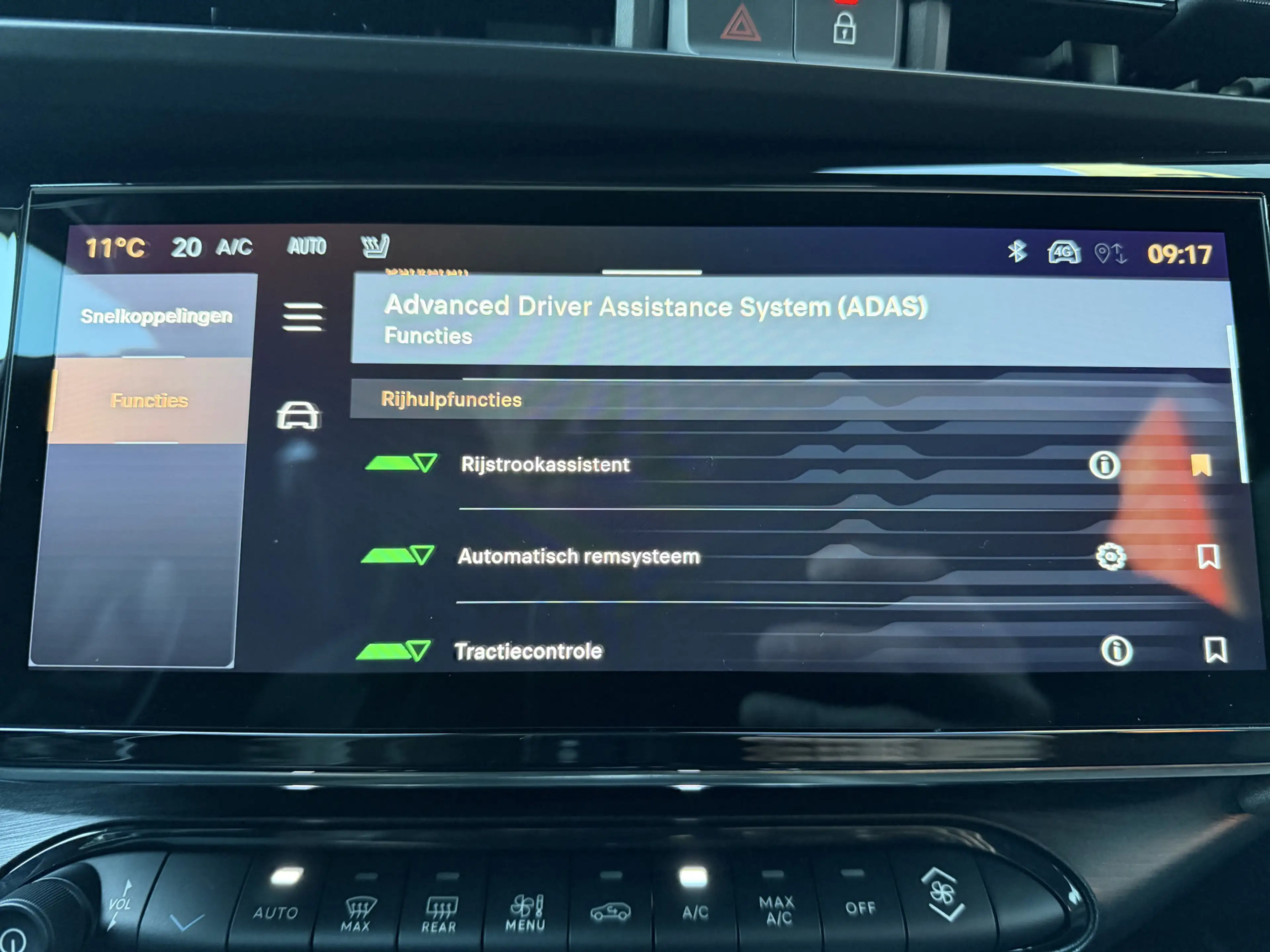 Alfa Romeo Junior 1.2 Turbo Hybrid Ibrida Speciale (Elektrische Klep — photo 17