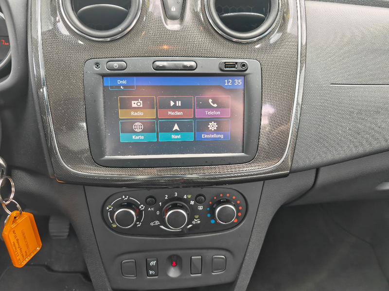 Dacia Sandero II (10.2012->) Stepway Prestige — photo 10