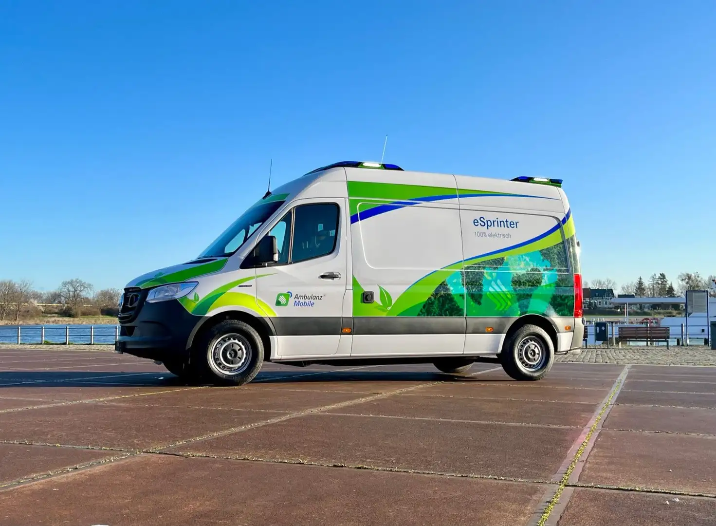 Mercedes-Benz RTW KTW eRTW eKTW eSprinter Weiß - 1