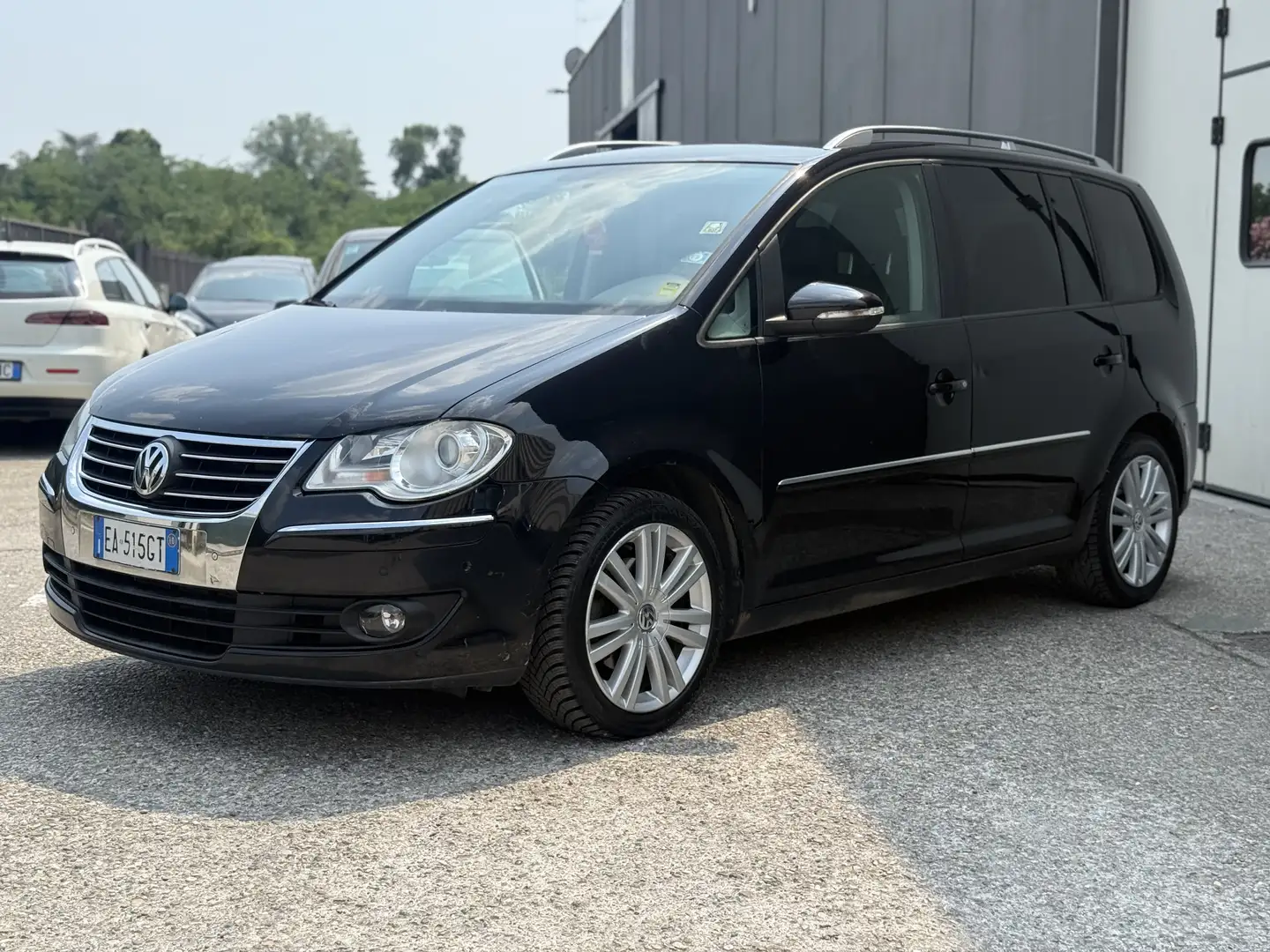 Volkswagen Touran 2.0 tdi Trendline dsg - 2