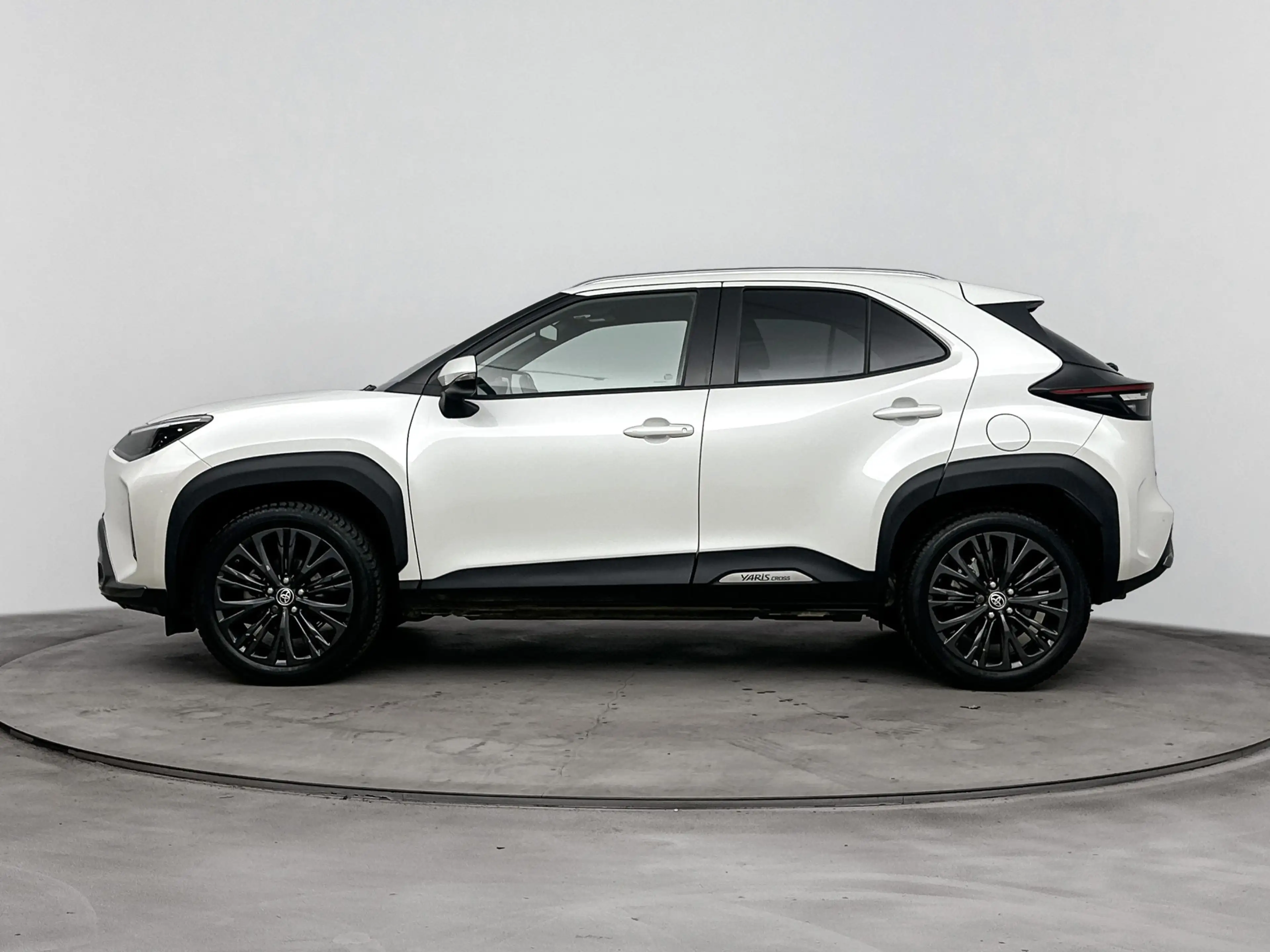 Toyota Yaris Cross 1.5 Hybrid Adventure | Sensoren V+A | Panoramadak — photo 3