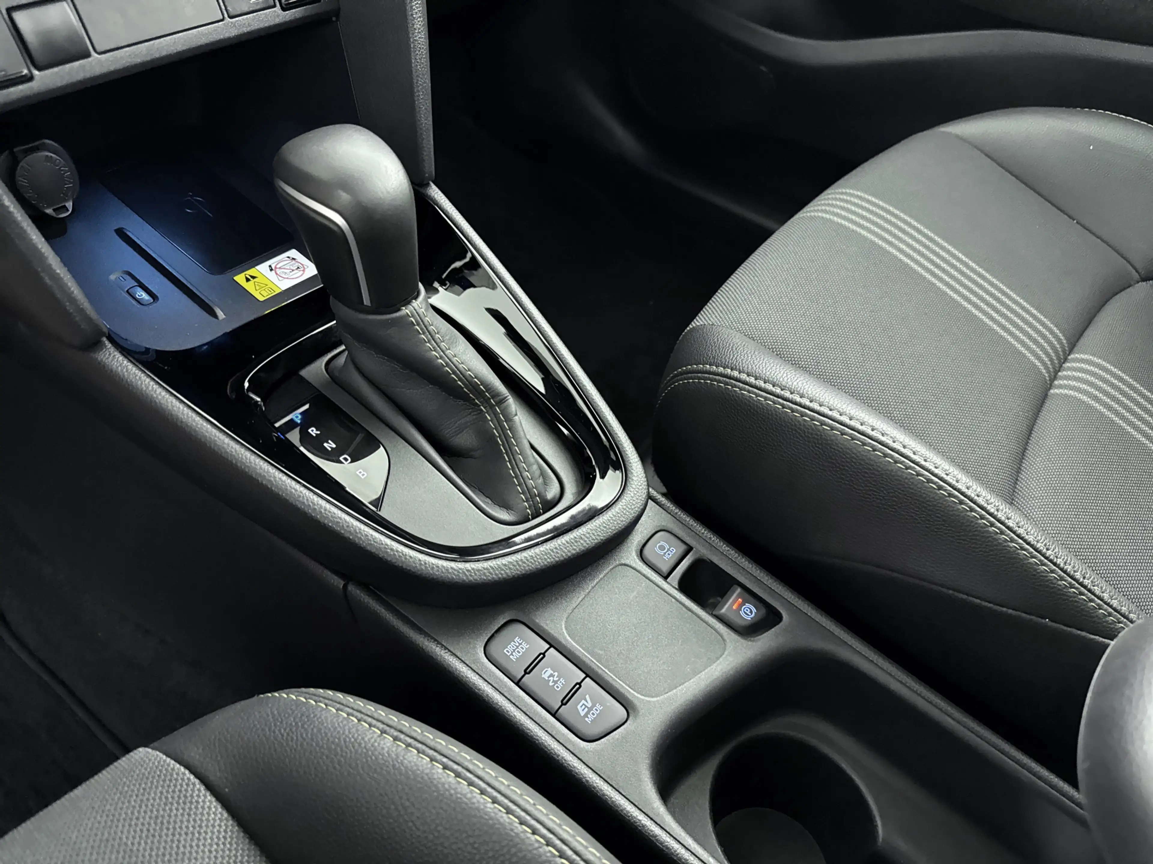 Toyota Yaris Cross 1.5 Hybrid Adventure | Sensoren V+A | Panoramadak — photo 15
