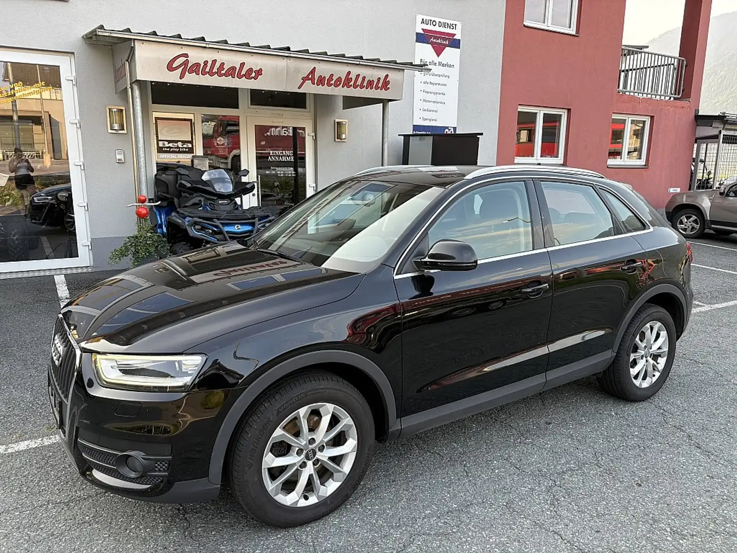 Audi Q3 2,0 TDI quattro Noir - 1