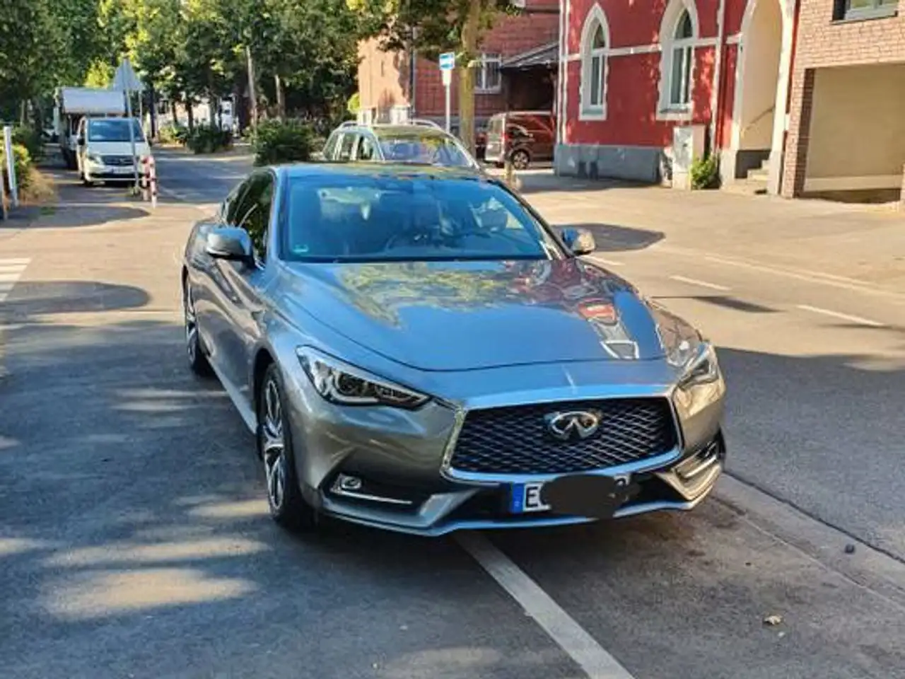 Infiniti Q60