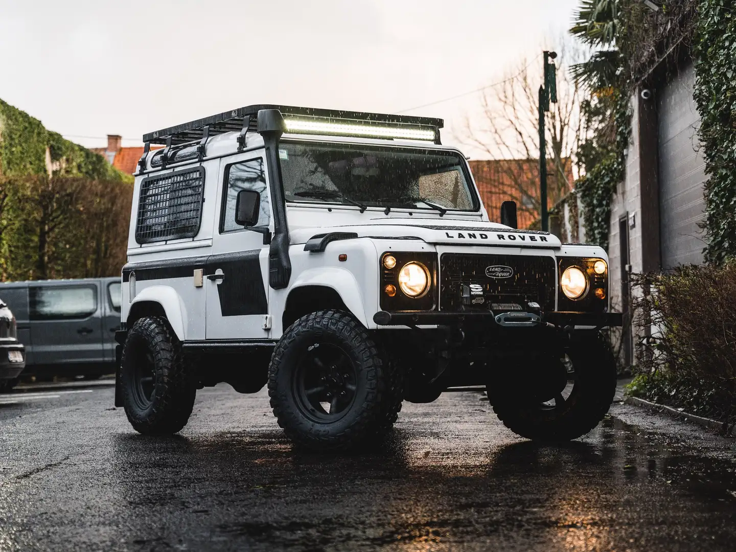 Land Rover Defender 2.2 Turbo - euro 5 - full history -ALL INCL Blanc - 1