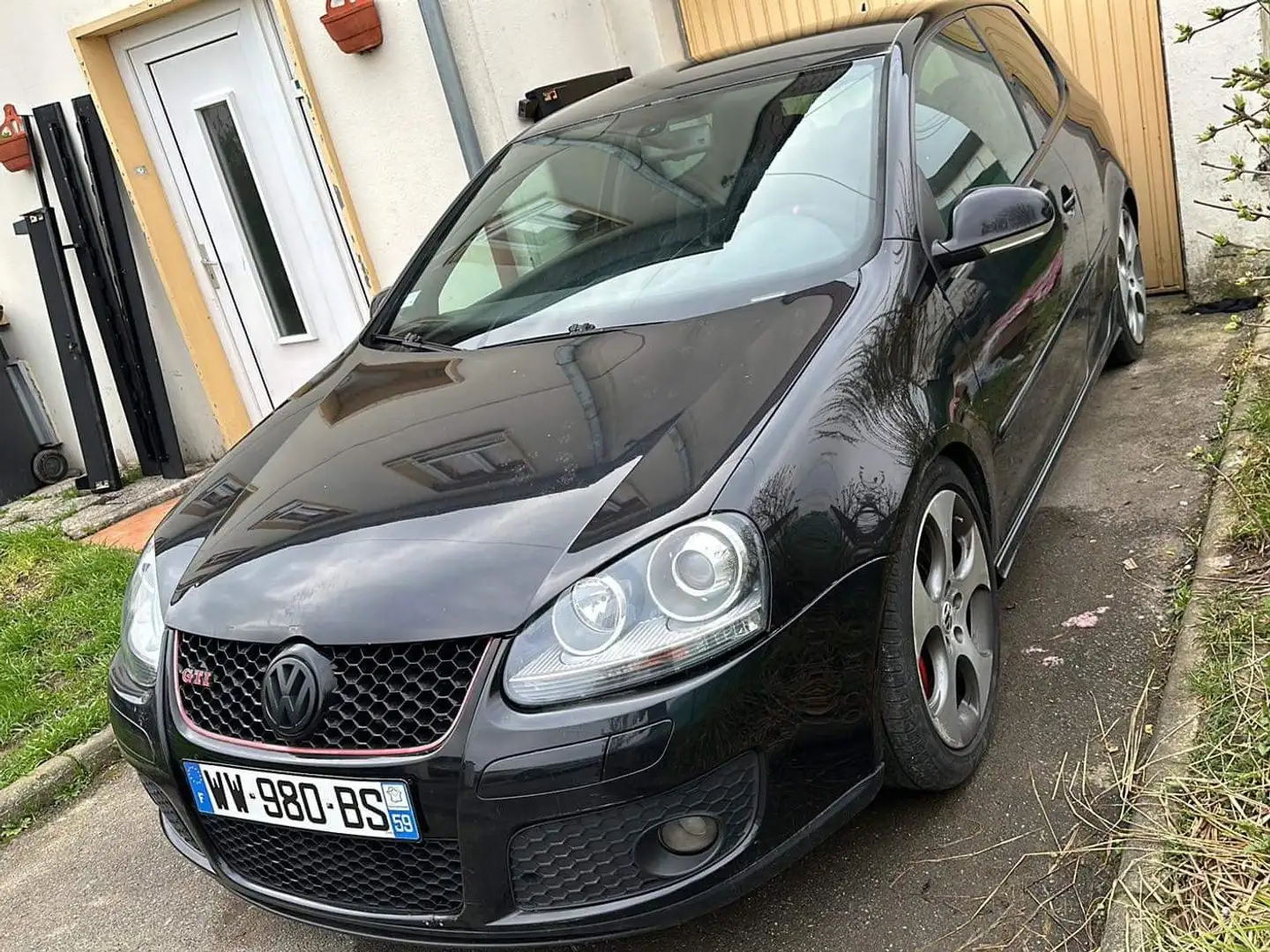 Volkswagen Golf GTI 2.0 T 16S FSI 200 Noir - 2