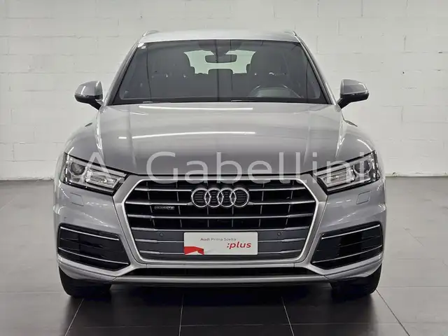 Audi Q5 view 2