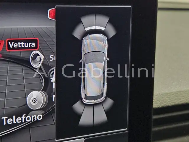 Audi Q5 view 13