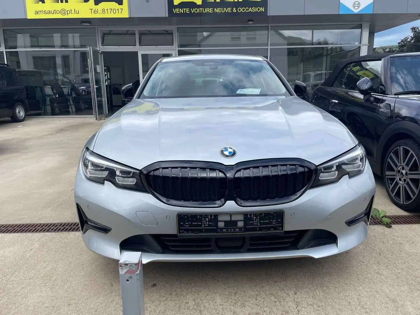 BMW 320 Baureihe 3 Lim. 320 d xDrive Advantage Argent - 2