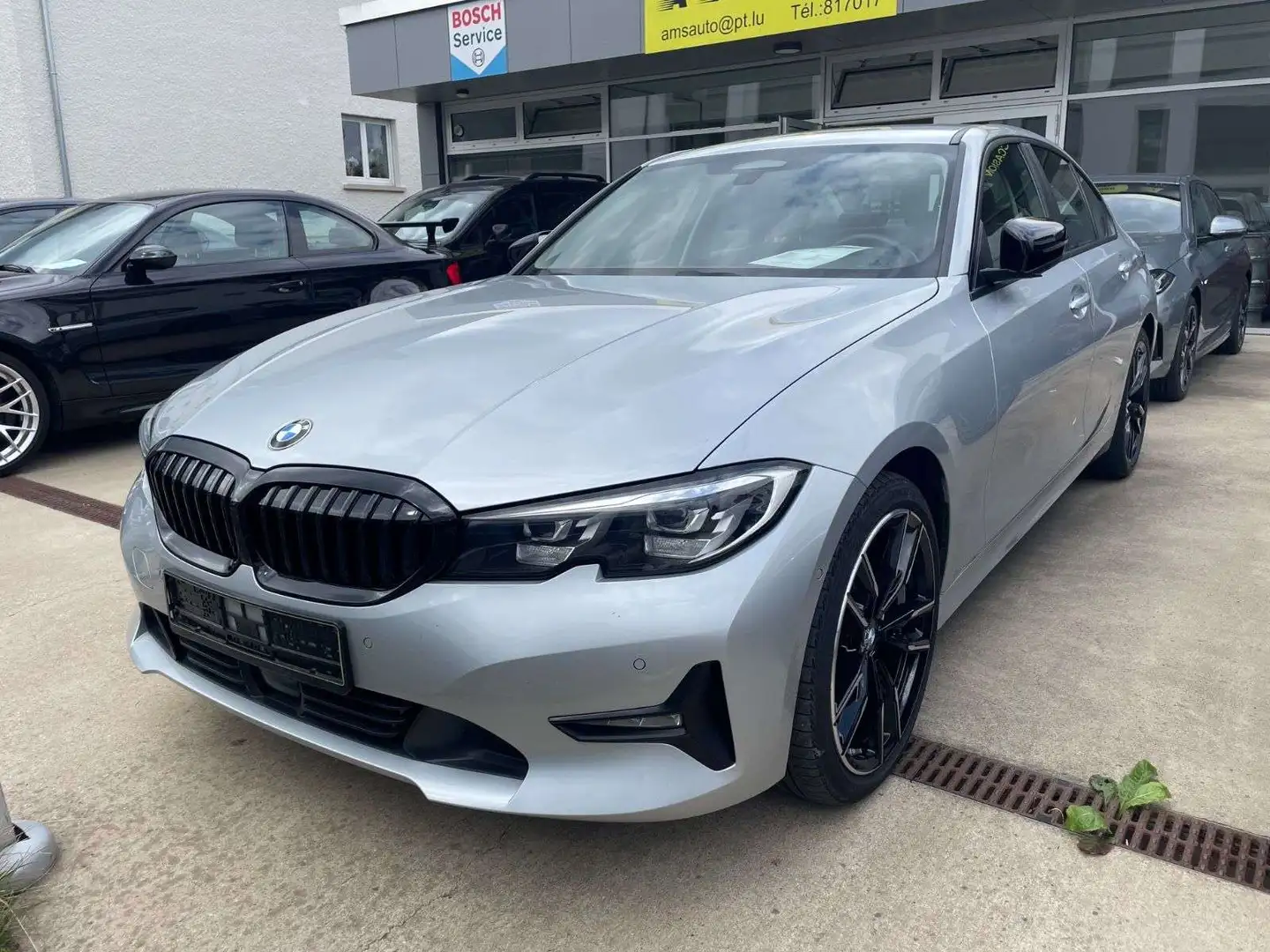 BMW 320 Baureihe 3 Lim. 320 d xDrive Advantage Argent - 1