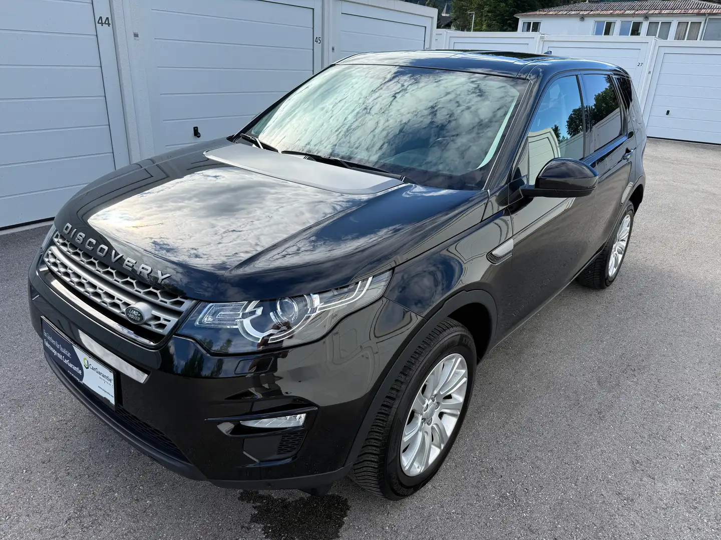 Land Rover Discovery Sport Discovery Sport 2,0 TD4 150 4WD Pure Aut. Pure Schwarz - 1