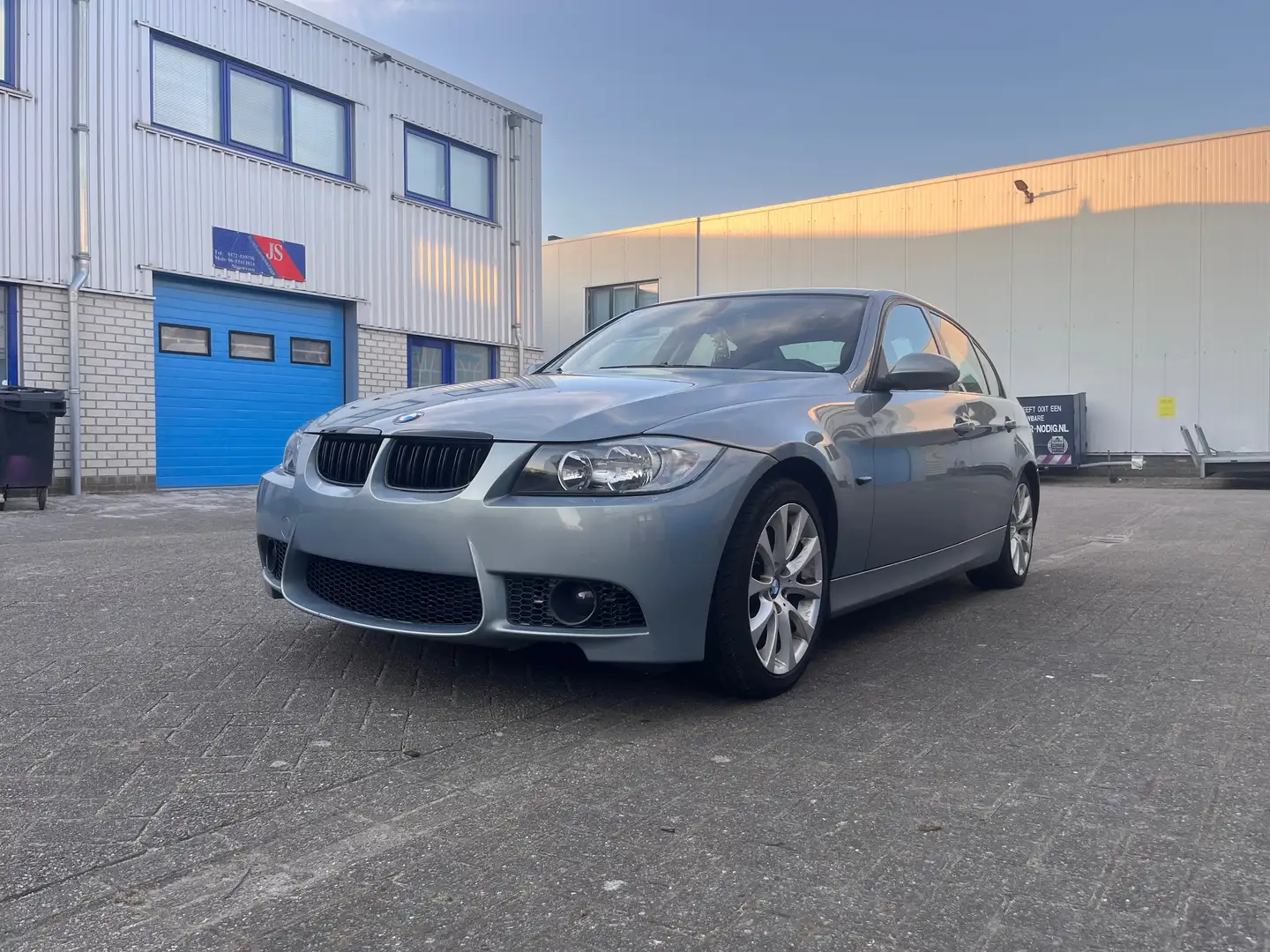 BMW 318 318 318i High Executive Blauw - 1