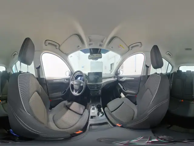 Ford Focus view 13