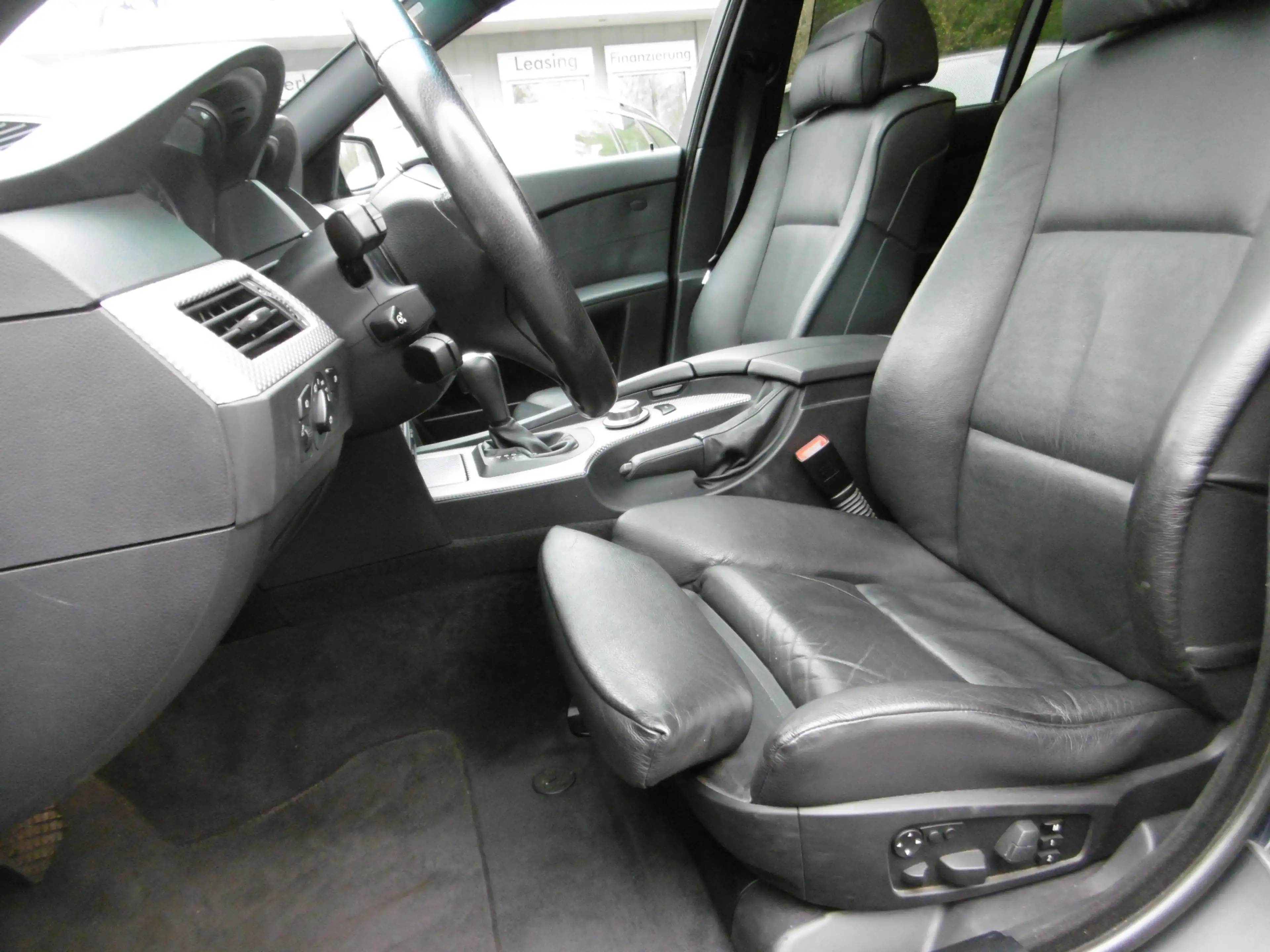 BMW 525 iA M-Sportpaket Leder Nav Xen SSD PDC 1.Hand — photo 3