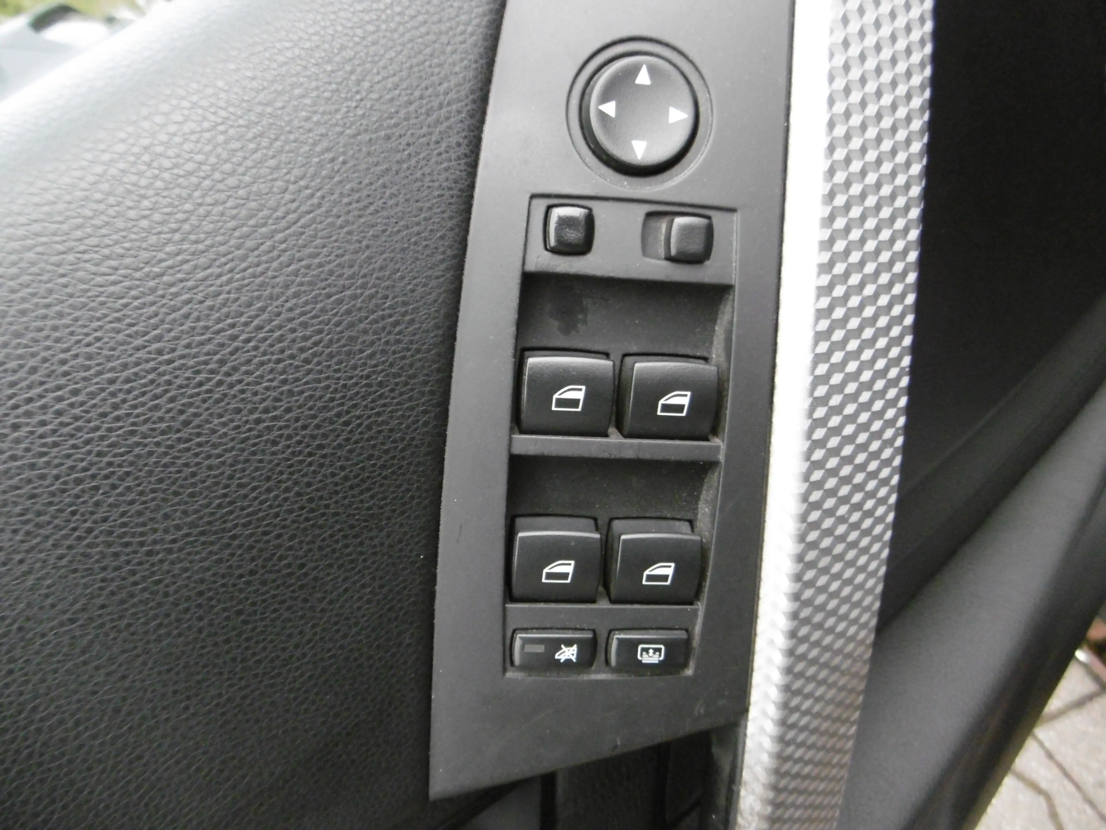 BMW 525 iA M-Sportpaket Leder Nav Xen SSD PDC 1.Hand — photo 7
