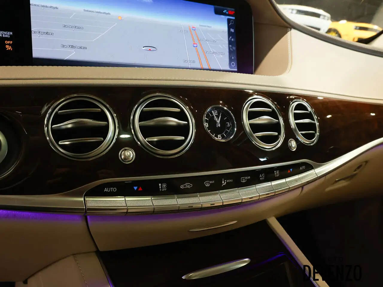 Mercedes-Benz S-Class снимка Mercedes-Benz S-Class
