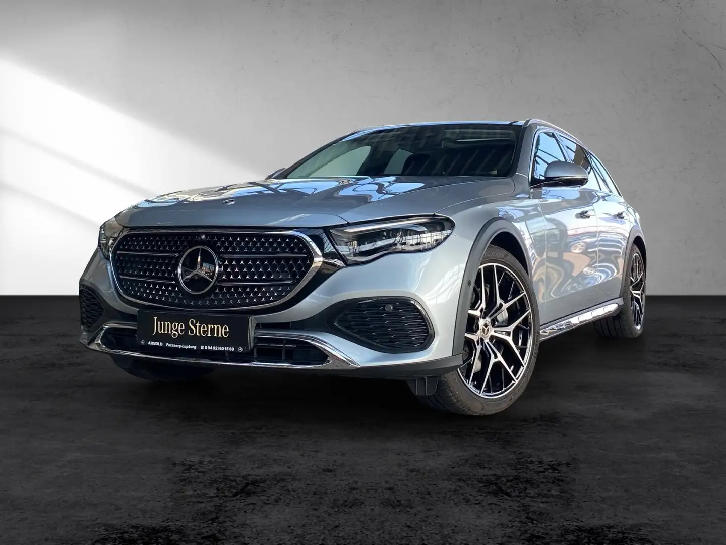 Mercedes-Benz E 300 E 300 T de 4M All-Terrain SUPERSCR AIRM Pano AHK Silber - 2