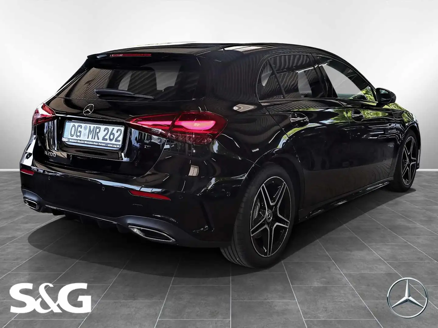 Mercedes-Benz A 200 AMG MBUX+RüKam+LED+Pano+Totwink+Distro+DAB Schwarz - 2