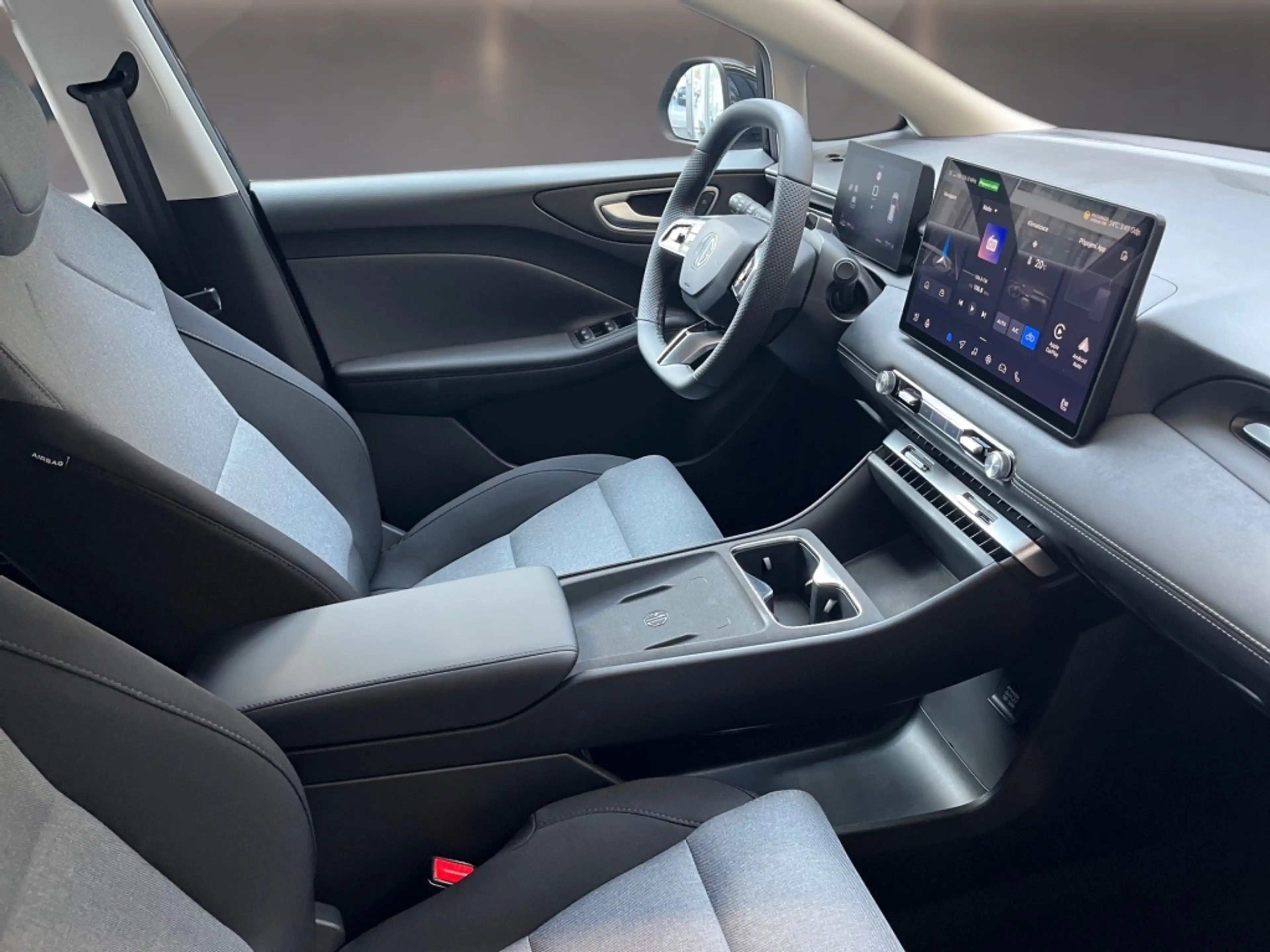 MG MG4 Urban Comfort Ambiente+360+Cam+LED+Keyl+Navi — photo 13