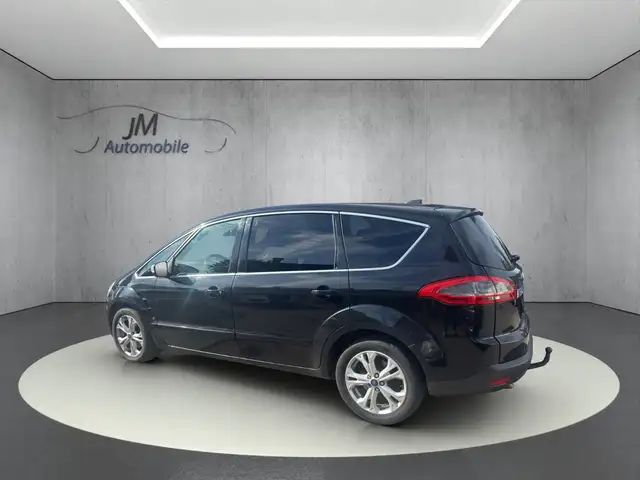 Ford S-Max view 4