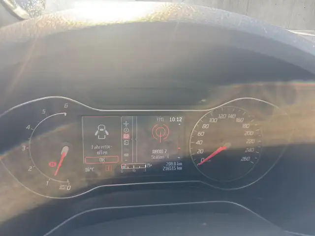 Ford S-Max view 11
