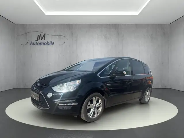 Ford S-Max view 3