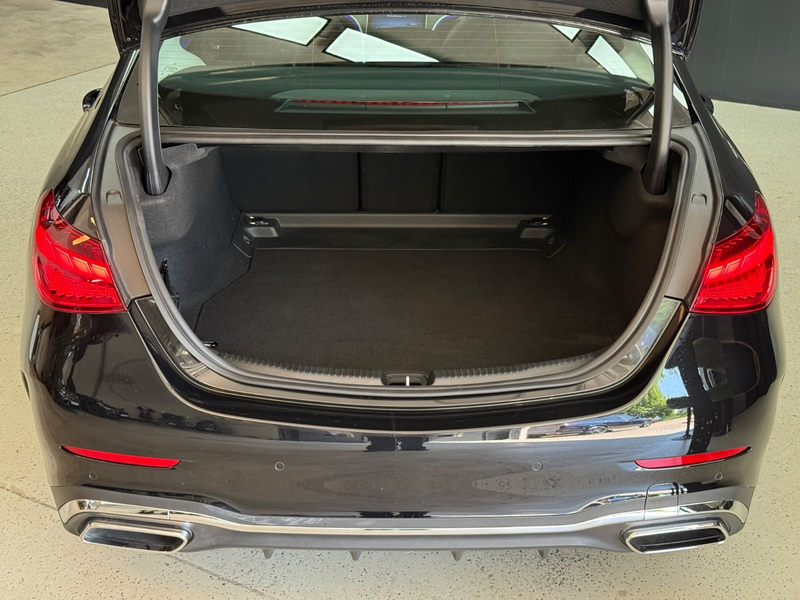 Mercedes-Benz C 180 Edition AMG* Pano*360°*Memory*Burmester — photo 11