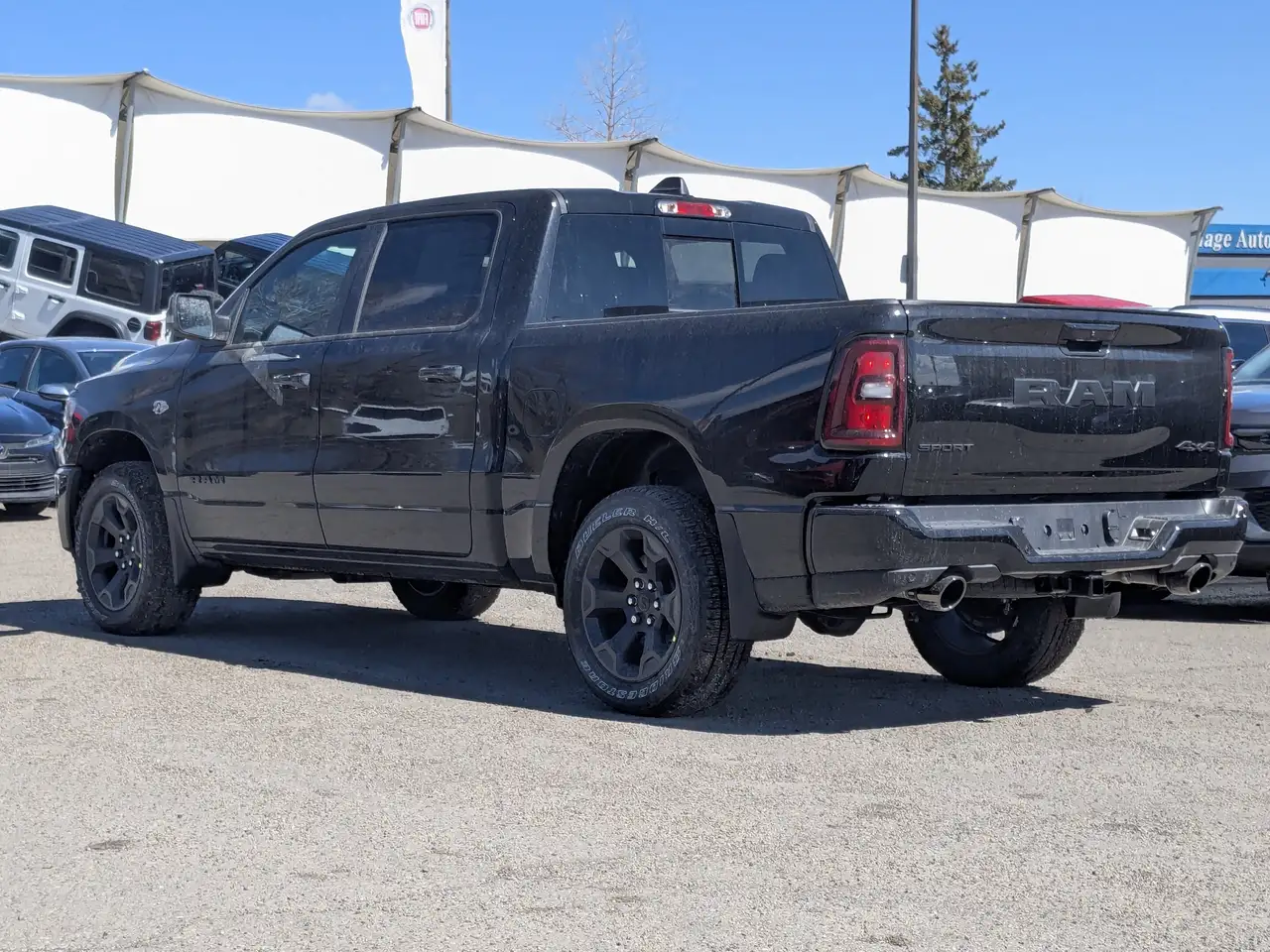 RAM 1500 снимка RAM 1500