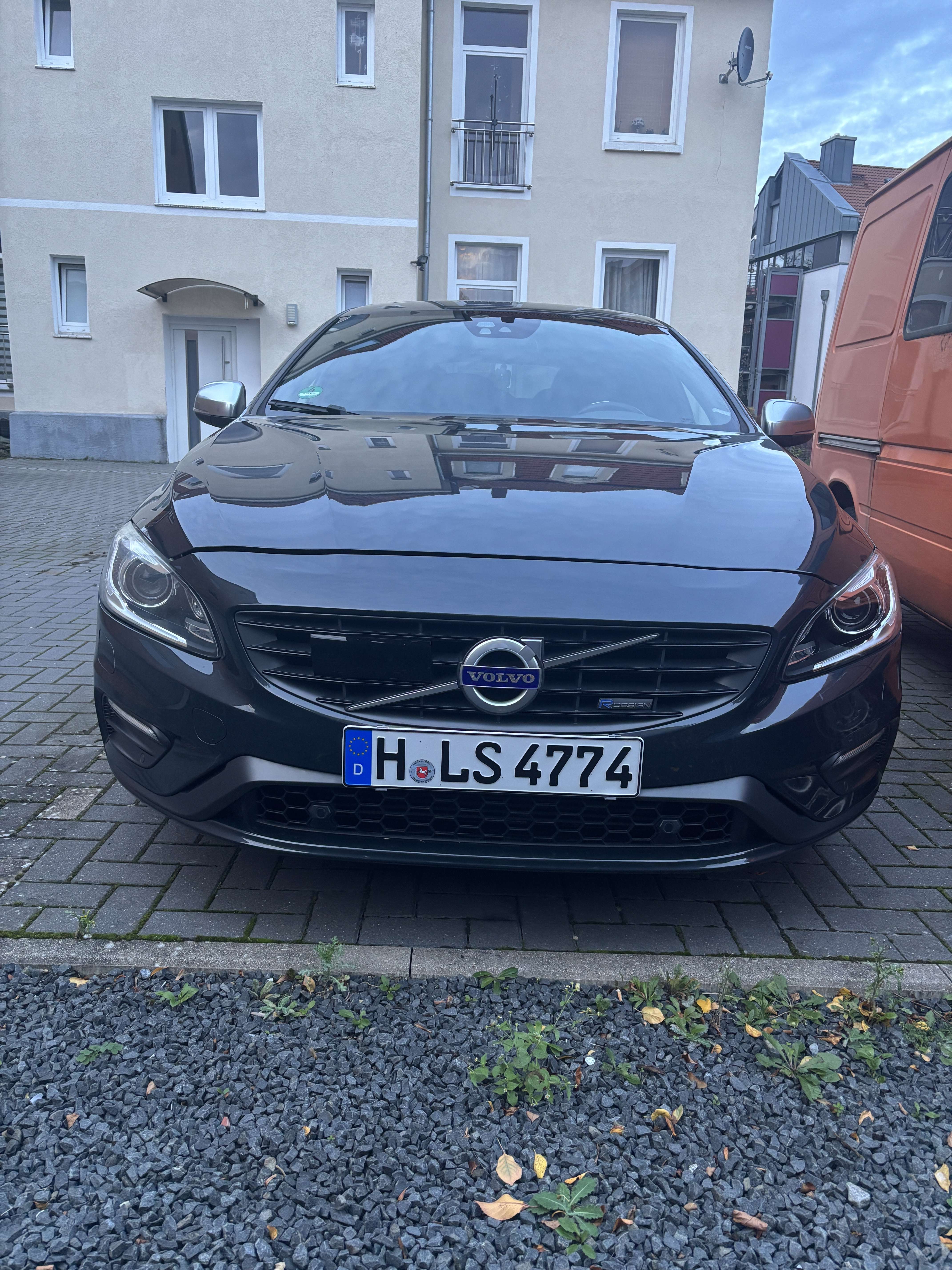 Second hand Volvo V60 2.4