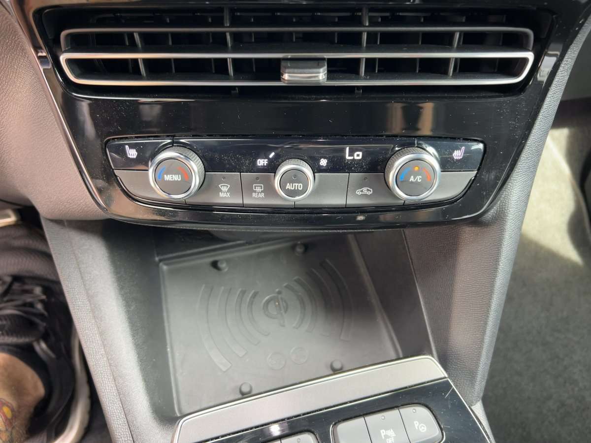 Opel Mokka E