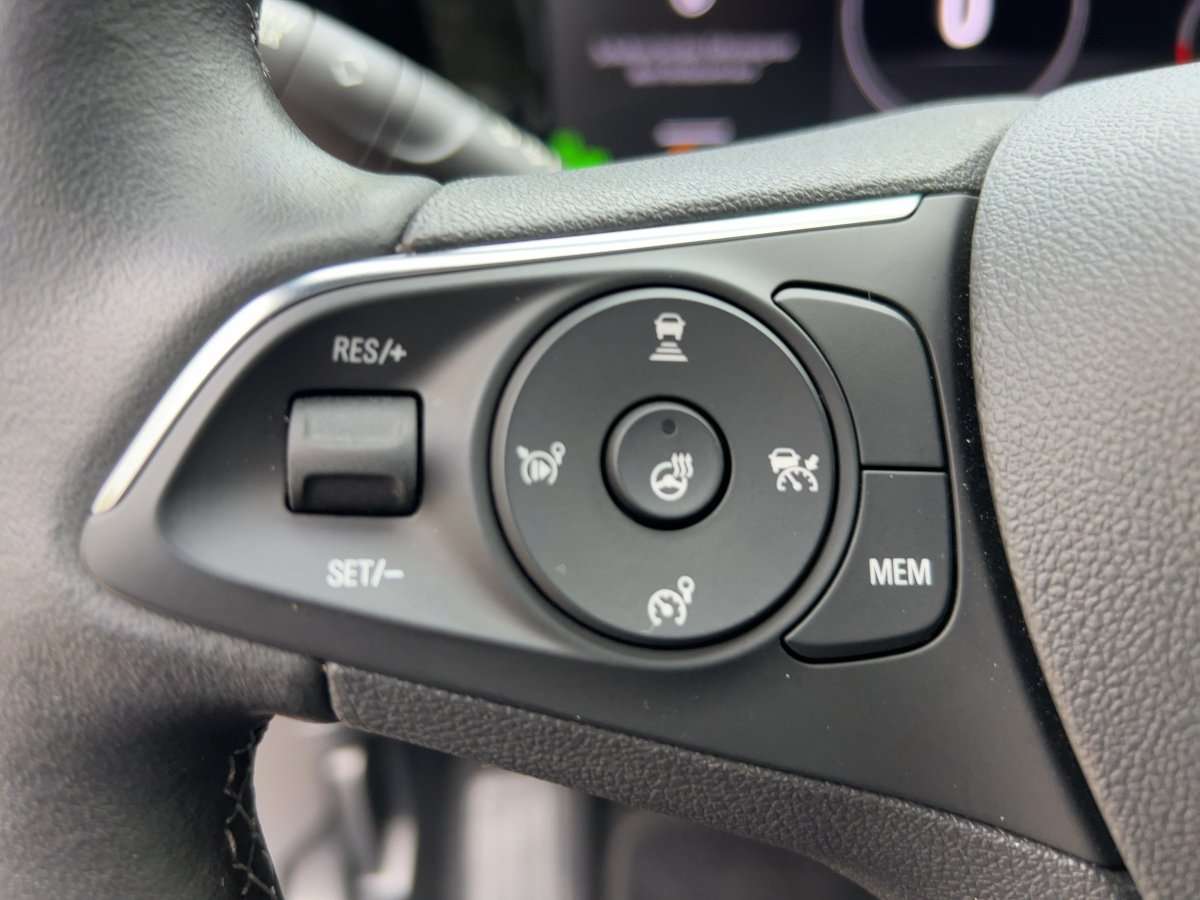 Opel Mokka E