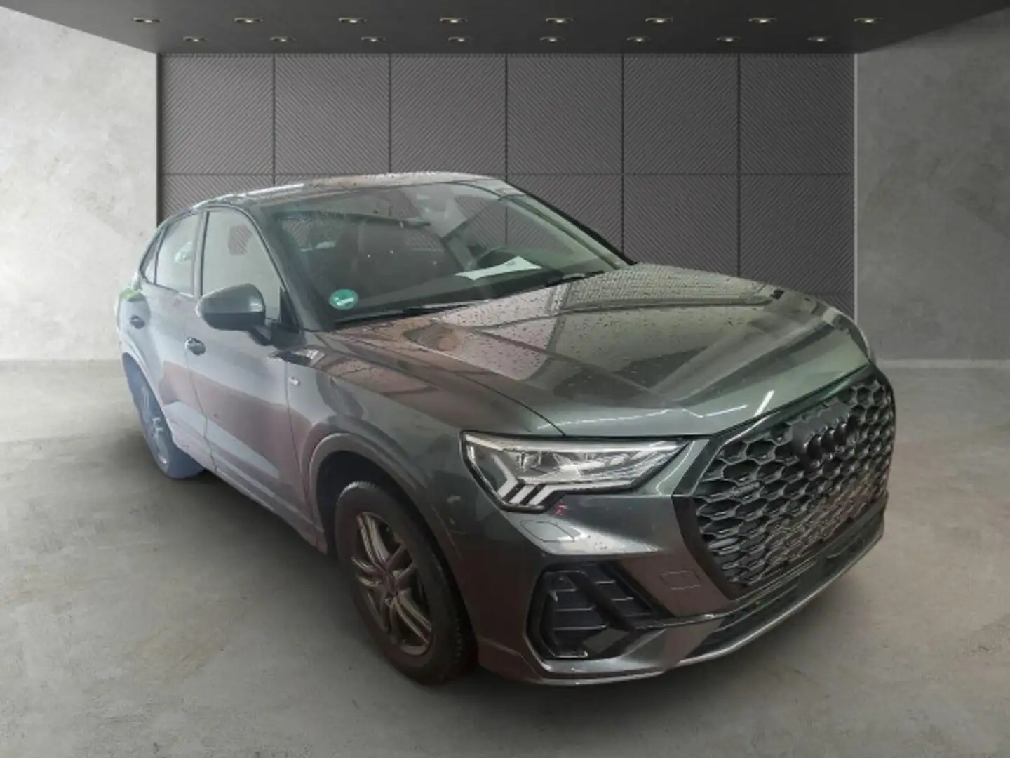 Audi Q3 S line 40TFSI quattr Navi Matrix VC Grau - 2