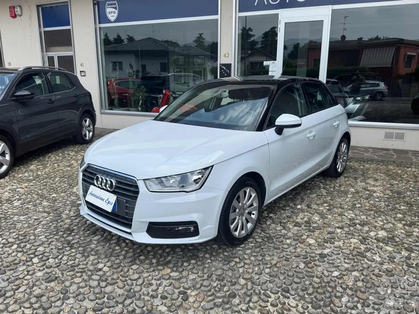 Audi A1 SPB 1.0 TFSI ultra Bianco - 2