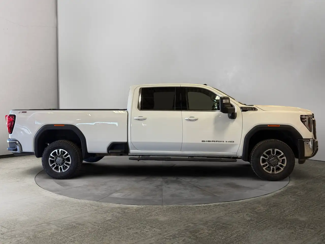 GMC Sierra 3500HD снимка GMC Sierra 3500HD
