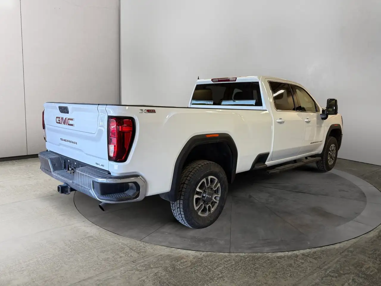 GMC Sierra 3500HD снимка GMC Sierra 3500HD