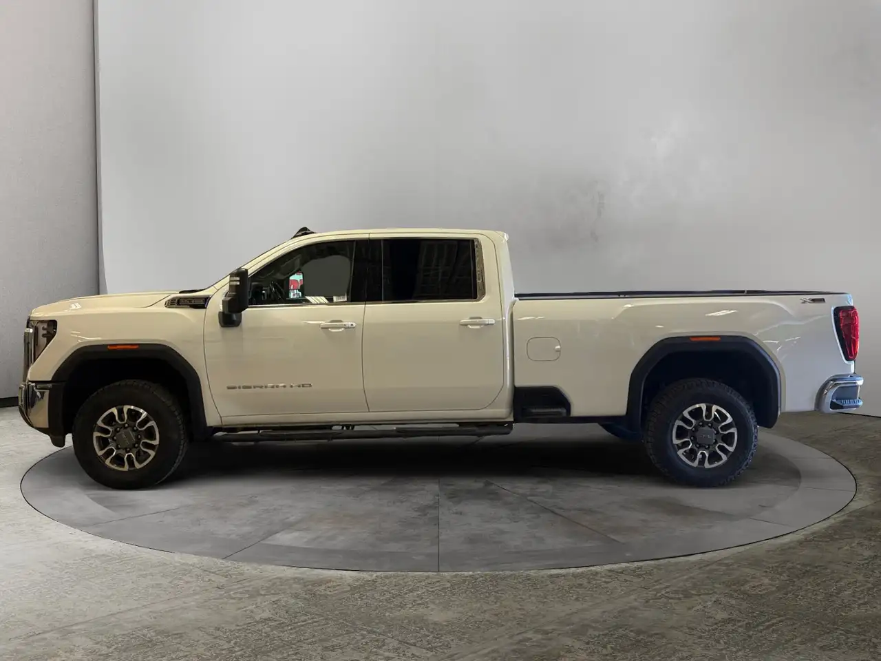 GMC Sierra 3500HD снимка GMC Sierra 3500HD