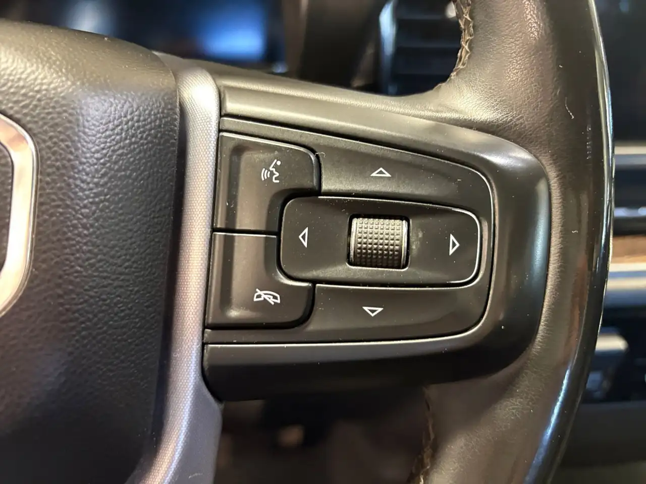 GMC Sierra 3500HD снимка GMC Sierra 3500HD