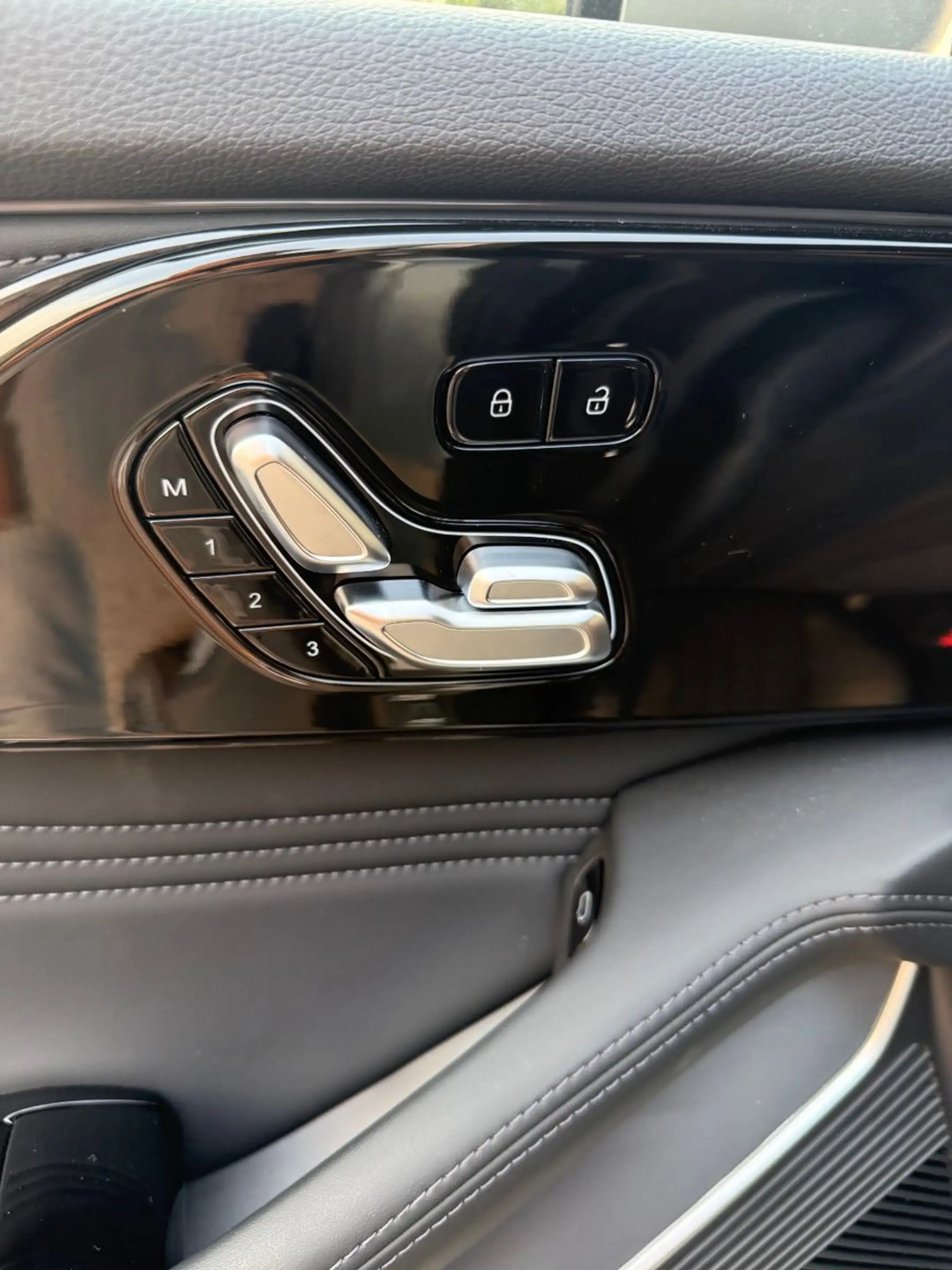 Omoda 9 1.5 TGDI PHEV Premium Pano Leder HUD VORLAUF — photo 14