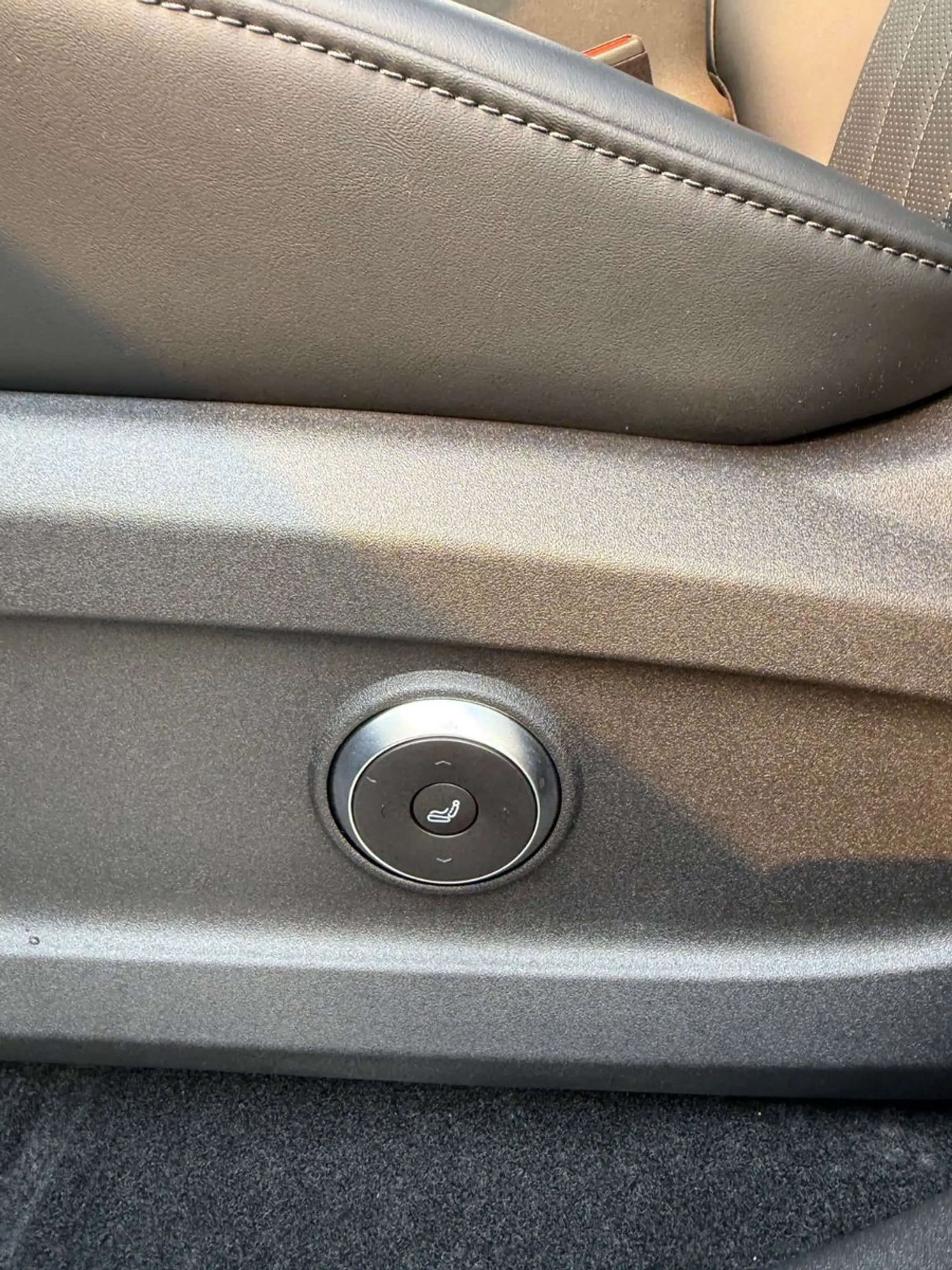 Omoda 9 1.5 TGDI PHEV Premium Pano Leder HUD VORLAUF — photo 12