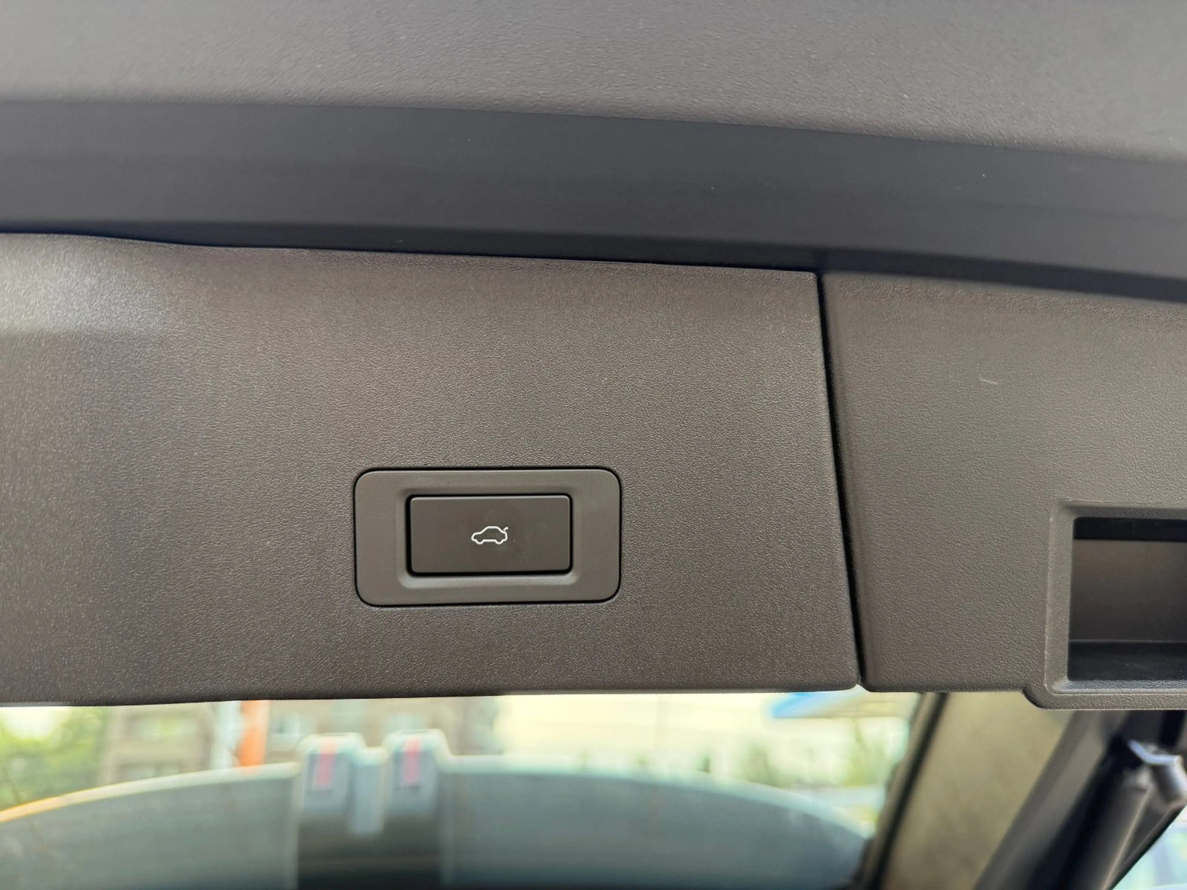 Omoda 9 1.5 TGDI PHEV Premium Pano Leder HUD VORLAUF — photo 8