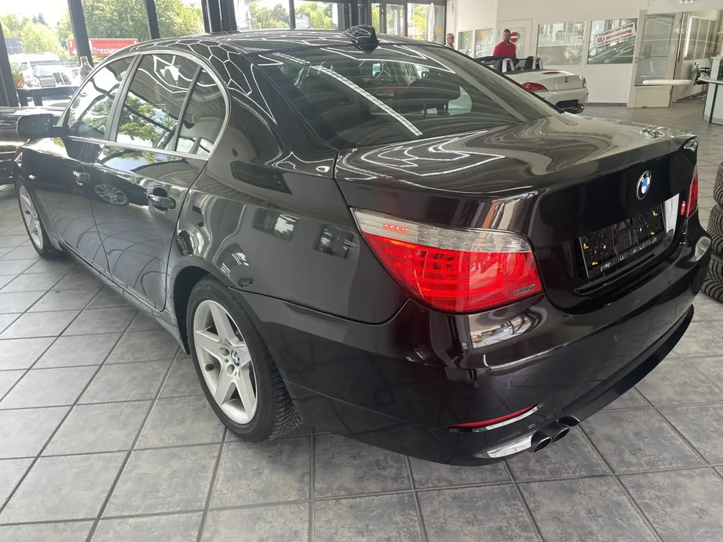 BMW 530 iA Innovation, Leder, HUD, GSHD, Navi, AHK Siyah - 2