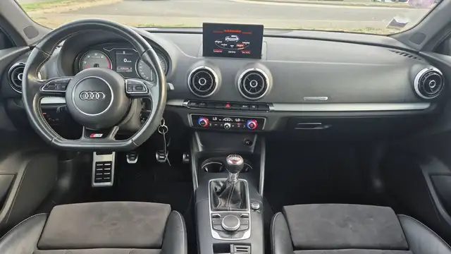 Audi S3 view 11