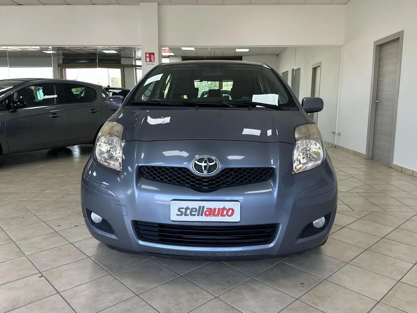 Toyota Yaris Yaris 5p 1.0 Sol Grigio - 2