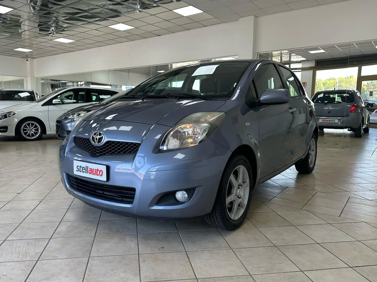 Toyota Yaris Yaris 5p 1.0 Sol Grigio - 1