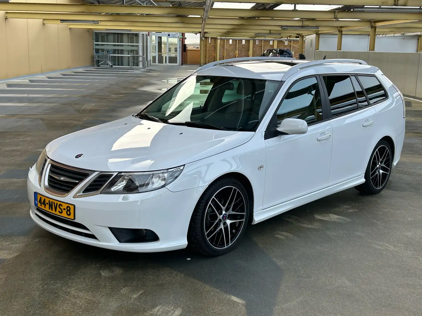 Saab 9-3 2.0 T Sport Estate, orig. NL, unieke uitvoering Beyaz - 2