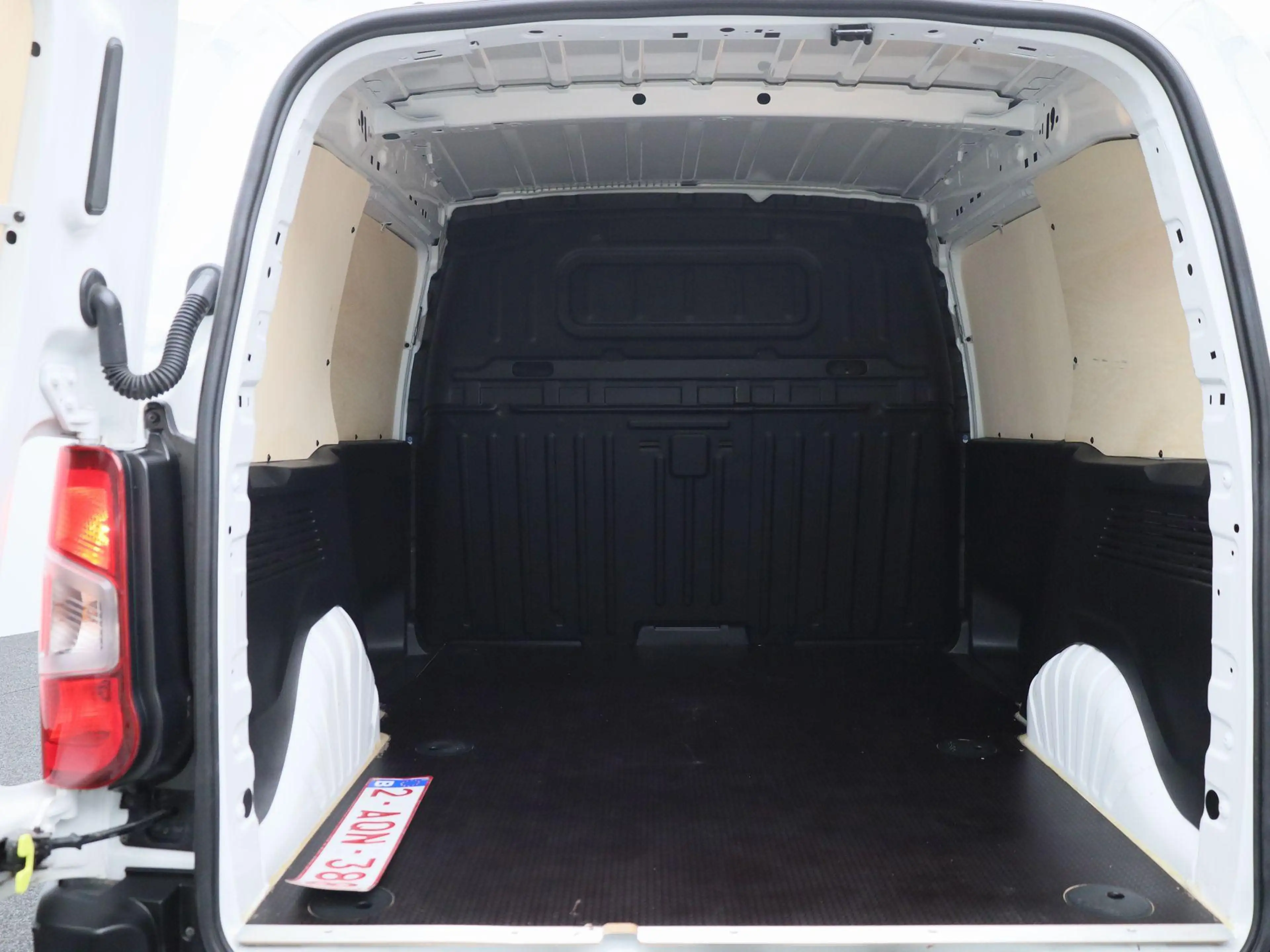 Peugeot Partner 1.5 BHDi L1 Light 75kW s/s Pro — photo 12