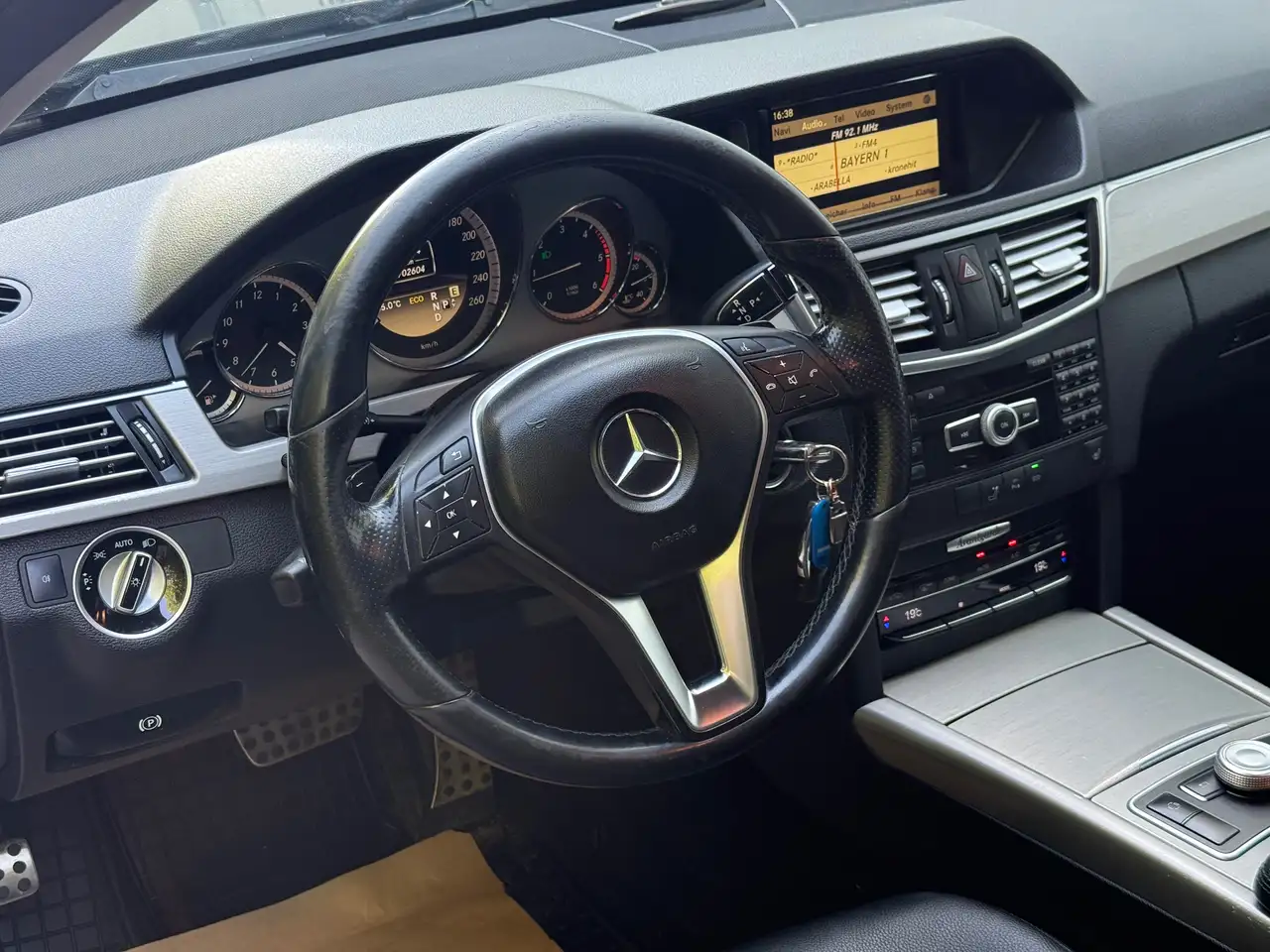 Mercedes-Benz E 220 E 220 CDI BlueEfficiency – Bild 11